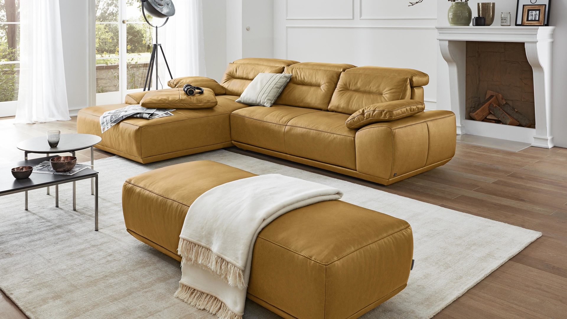 interliving sofa serie 4000 eckkombination kurkumafarbenes leder z83 52 hoxter paderborn detmold