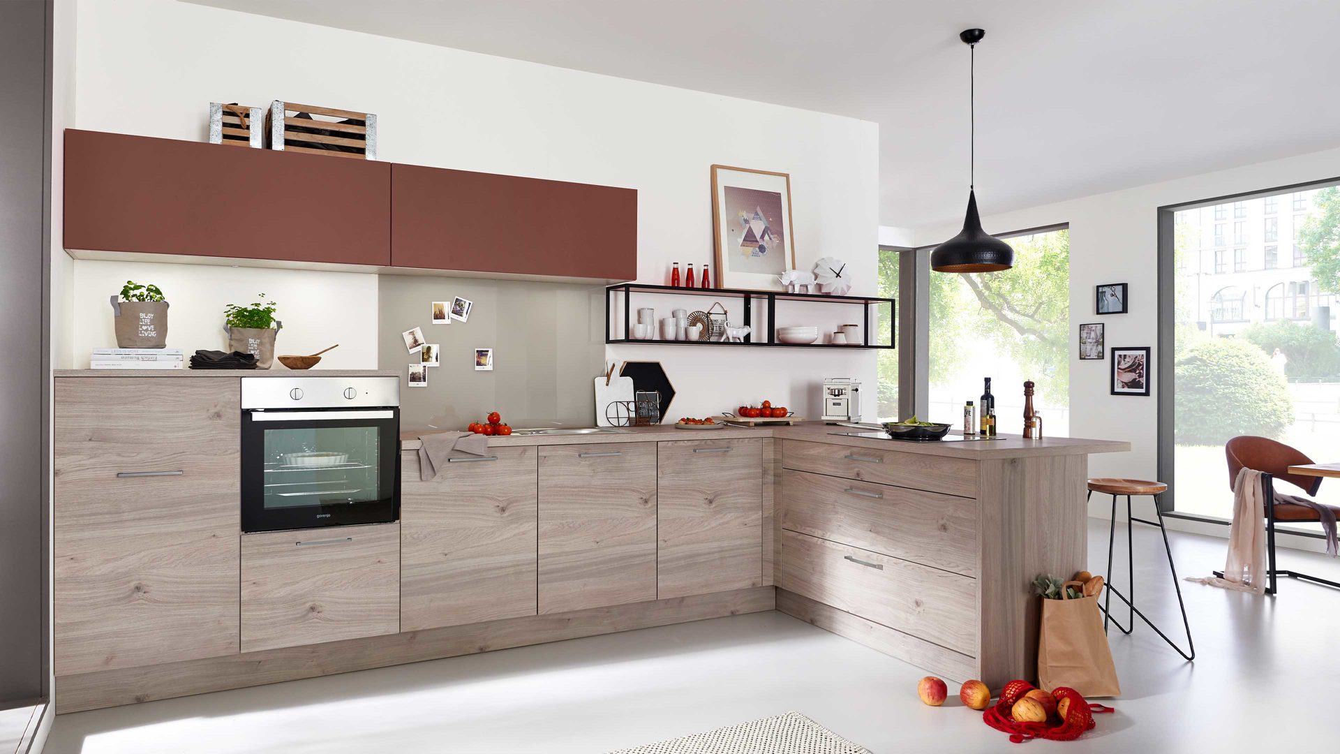 Einbauküche Nolte® küchen aus Holz in Holzfarben nolte® Einbauküche Artwood mit privileg-Einbaugeräten Asteiche & Hennarot – Stellfläche ca. 395 x 188 cm