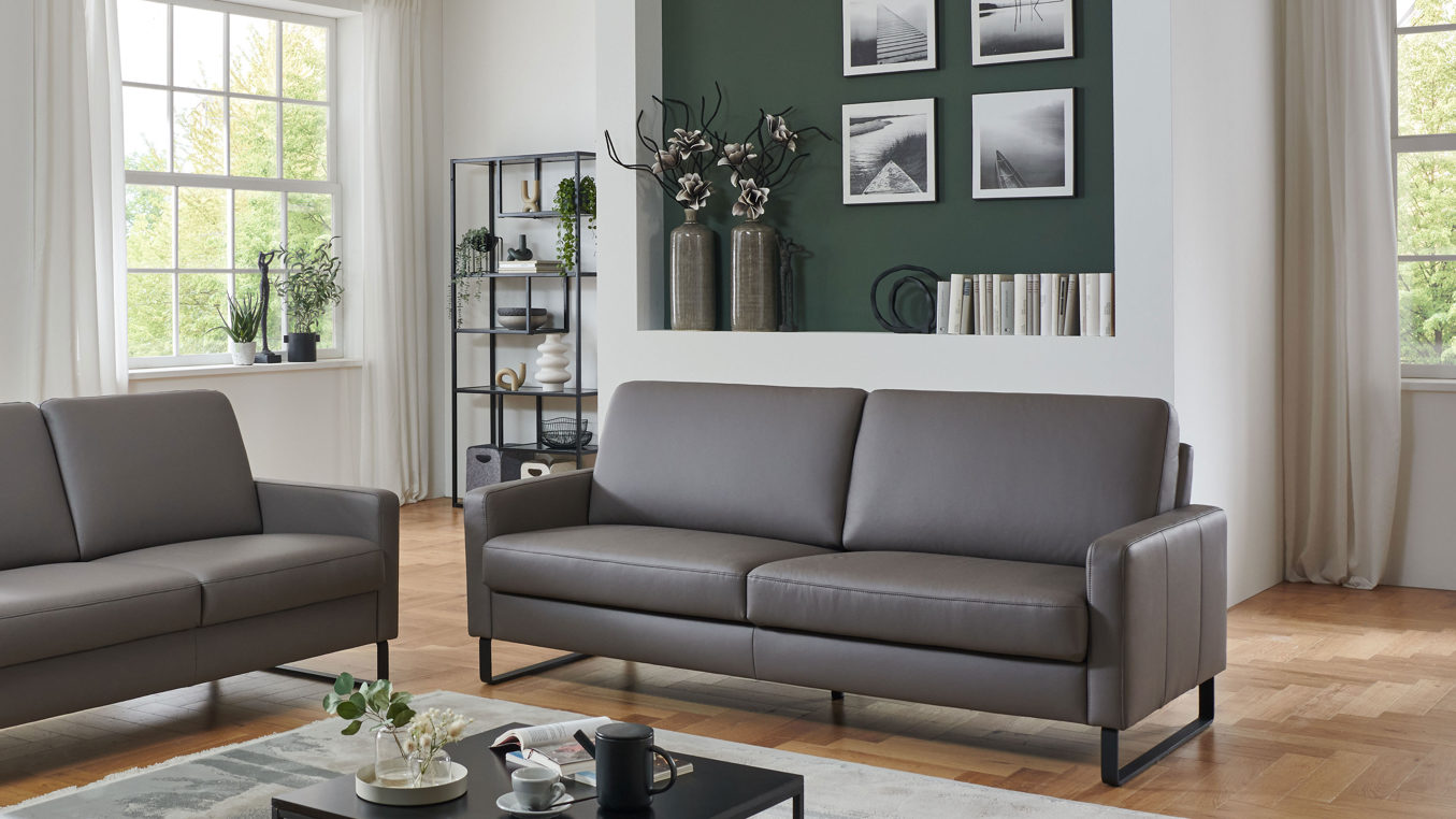 2,5-Sitzer COMFORT SMART aus Leder in Grau COMFORT SMART Anuk - 2,5-Sitzer elefantfarbenes Leder Soft-Line – Länge ca. 162 cm