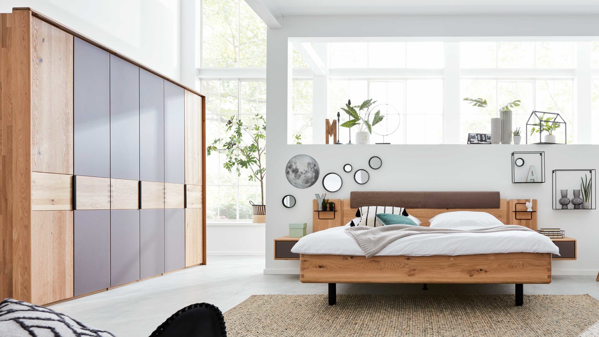Komplettzimmer Interliving aus Holz in Holzfarben Interliving Schlafzimmer Serie 1015 – Komplettzimmer Wildeiche & Kopfteilpolster – sechstürig, Liegefläche 180 x 200 cm