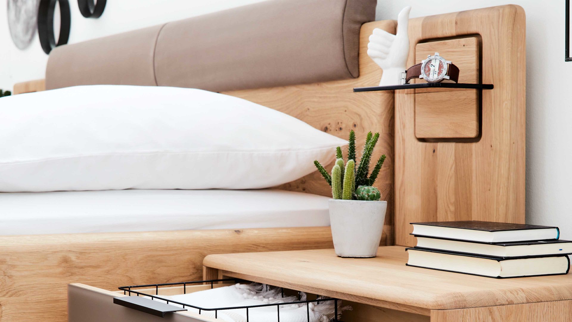 Paneel Interliving aus Holz in Holzfarben Interliving Schlafzimmer Serie 1015 – Paneel-Set Wildeiche & Colorglas – zweiteilig