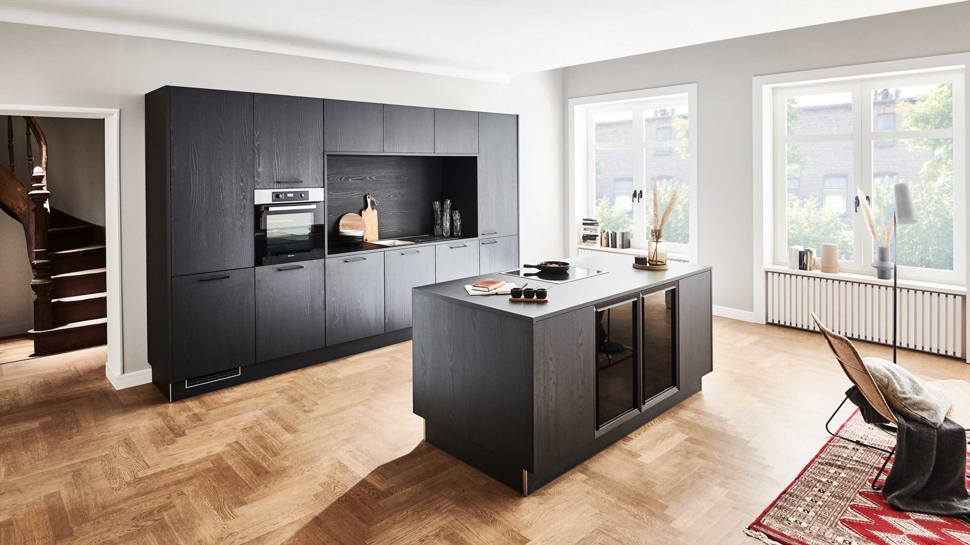 Einbauküche Nolte® küchen aus Holz in Schwarz nolte® Einbauküche Manhattan mit MIELE-Einbaugeräten Nero – zweizeilig