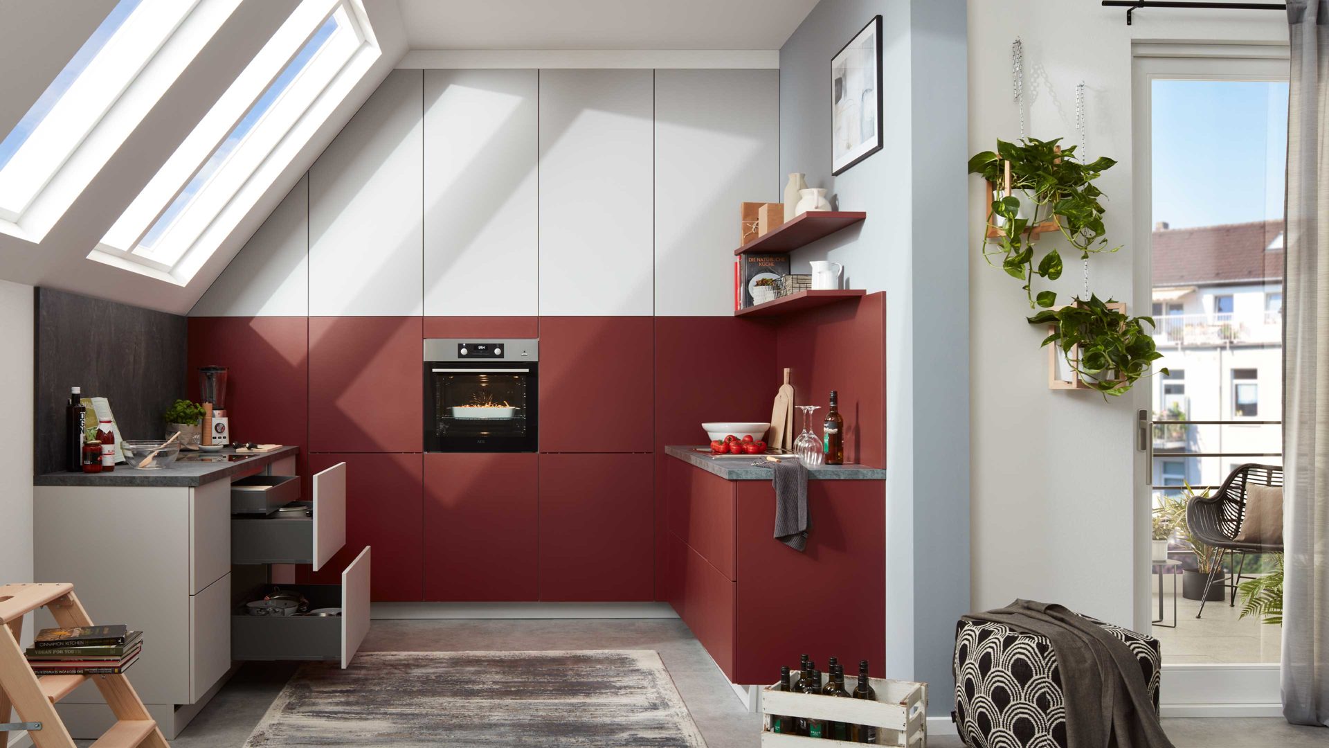 Einbauküche culineo aus Holz in Rot Culineo Küche mit SIEMENS Einbaugeräten Rubin & Zirkon - Stellfläche ca. 275 x 310 cm