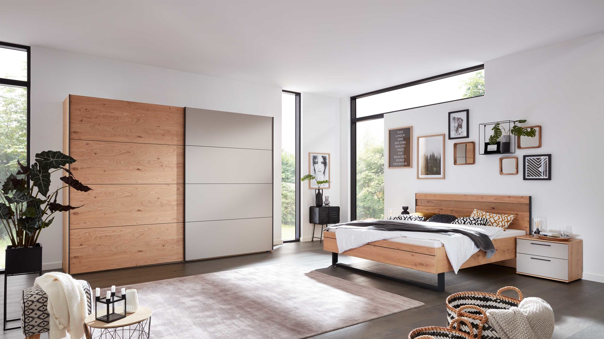 Komplettzimmer Interliving aus Holz in Grau Interliving Schlafzimmer Serie 1024 – Komplettzimmer Design 28, Taupe & Balkeneiche - Schwebetüren, Breite ca. 301 cm