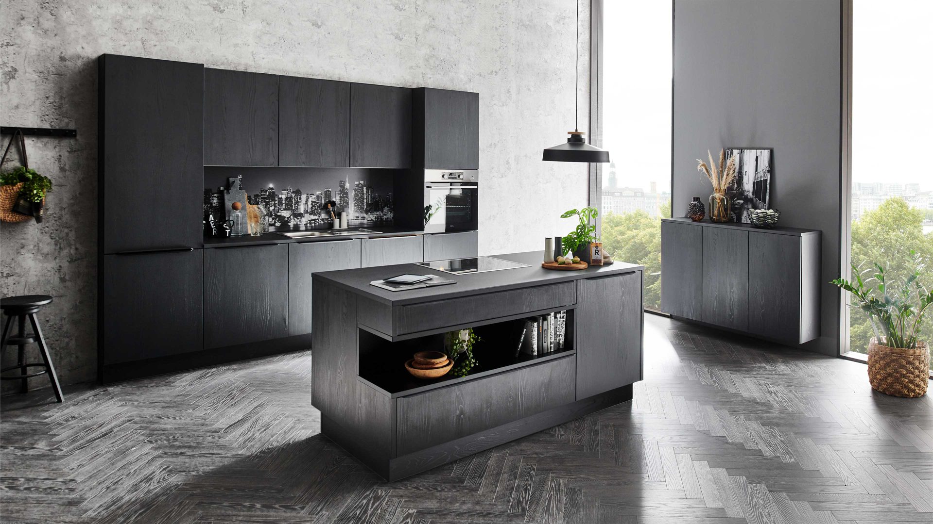 Einbauküche Nolte® küchen aus Holz in Schwarz nolte® Einbauküche Manhattan mit AEG Einbaugeräten Eiche Nero – dreizeilig