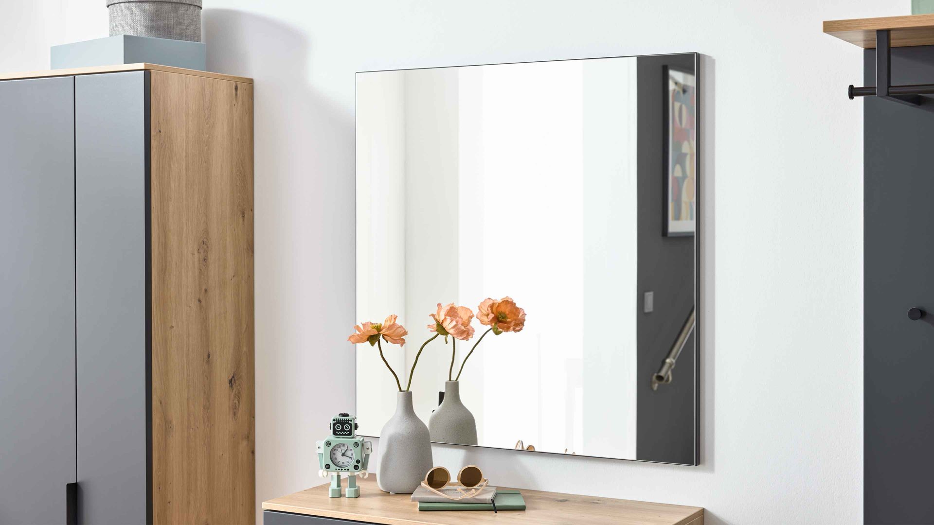 Wandspiegel Interliving aus Spiegel in Transparent Interliving Garderobe Serie 6012 - Spiegel INL-700 anthrazitfarbener Mattlack - ca. 80 x 82 cm