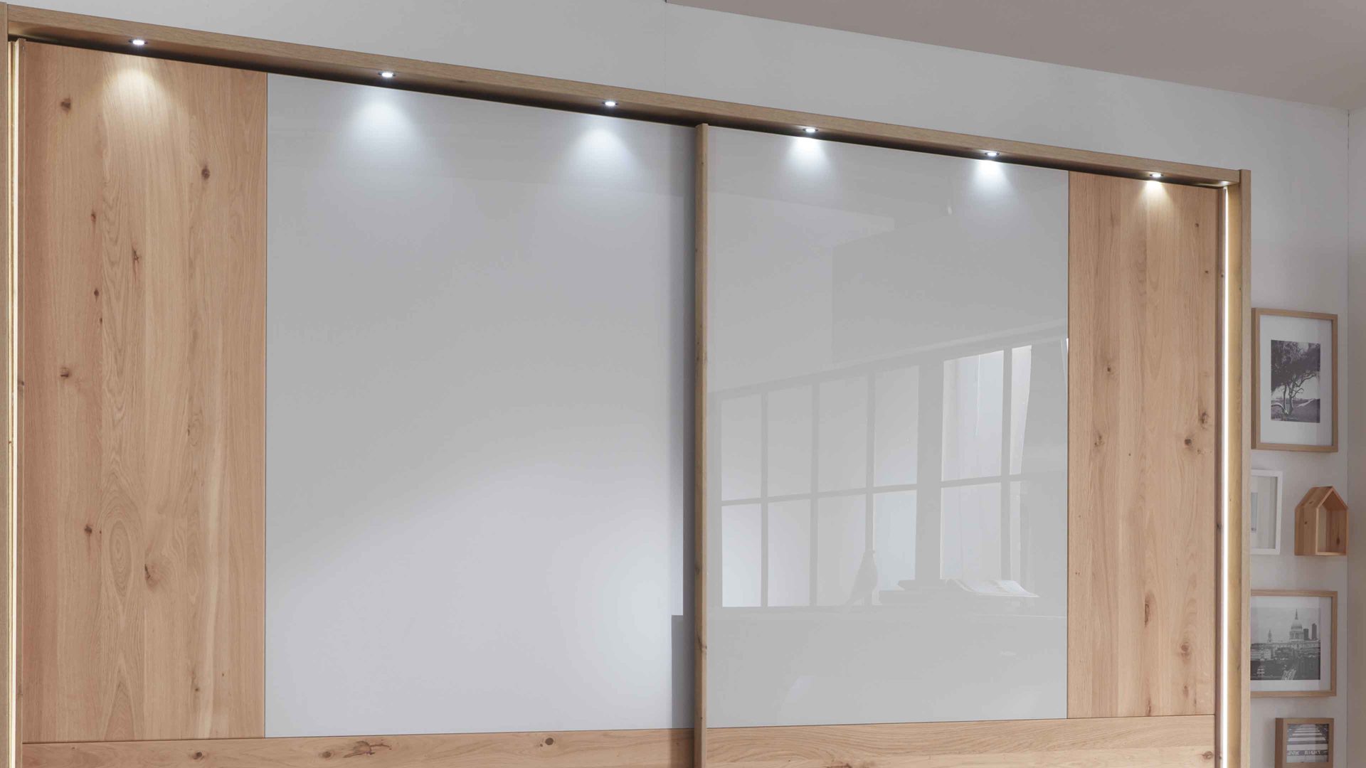 Möbelbeleuchtung Wiemann | oeseder aus Kunststoff in Weiß WIEMANN Modena Plus - LED-Beleuchtung umlaufend, für ca. 300 cm Breite