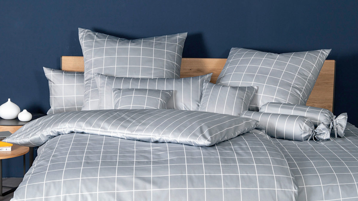 Bettwäsche-Set Janine® aus Naturfaser in Hellgrau Janine Bettwäsche-Set Platin - ca. 155 x 220 cm