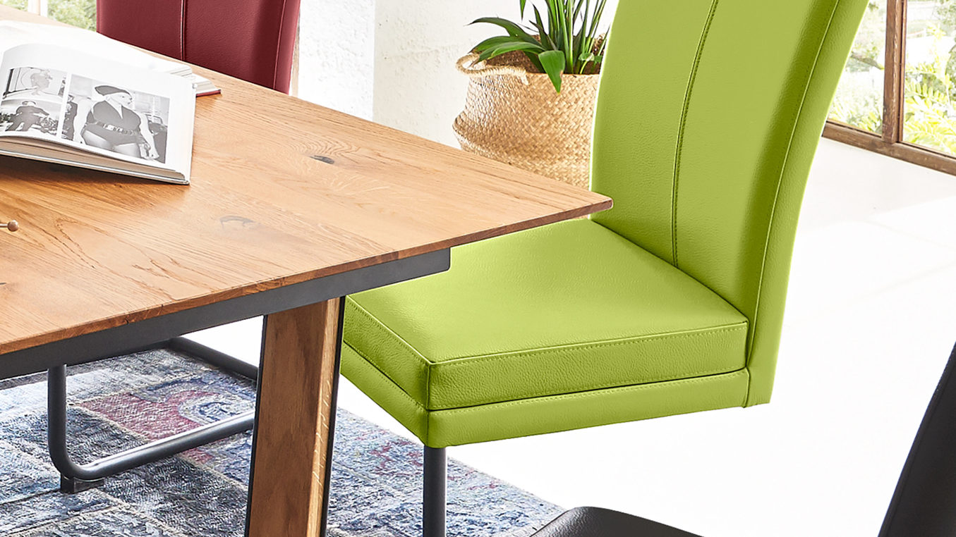 Schwingstuhl laVie aus Leder in Hellgrün laVie Schwingstuhl bzw. Freischwinger Color-Line apfelgrünes Leder Napoli 995 & schwarzes Eisen