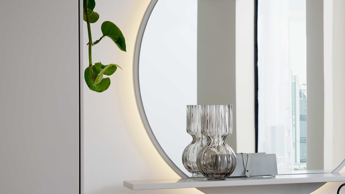Möbelbeleuchtung Interliving aus Kunststoff in Weiß Interliving Garderoben Serie 6013 - LED-Beleuchtung Länge ca. 242 cm