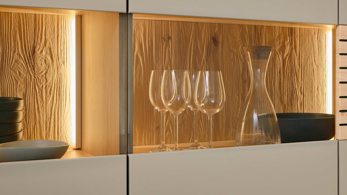 Möbelbeleuchtung Interliving aus Kunststoff in Weiß Interliving Wohnzimmer Serie 2032 - LED-Beleuchtung ZLR285 vierteilig, passend für Glastürenschränke