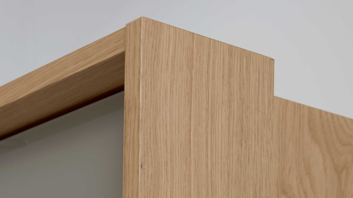 Passepartout Interliving aus Holz in Holzfarben Interliving Kleiderschrank Serie 1210 – Passepartout 903004 Balkeneiche - für ca. 300 cm Breite