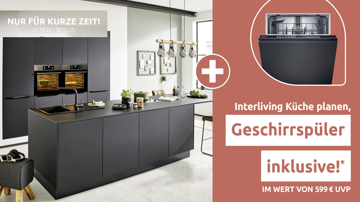 Einbauküche Interliving aus Holz in Schwarz Interliving Küche Serie 3057 mit AEG Einbaugeräten Mattschwarz – zweizeilig