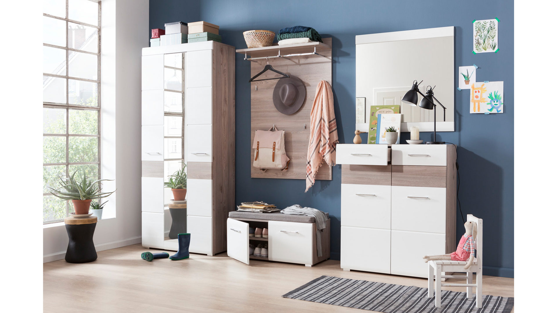 Wandspiegel Innostyle aus Spiegel in Weiß Garderobenspiegel bzw. Wandspiegel weiße Kunststoffoberflächen – ca. 84 x 86 cm