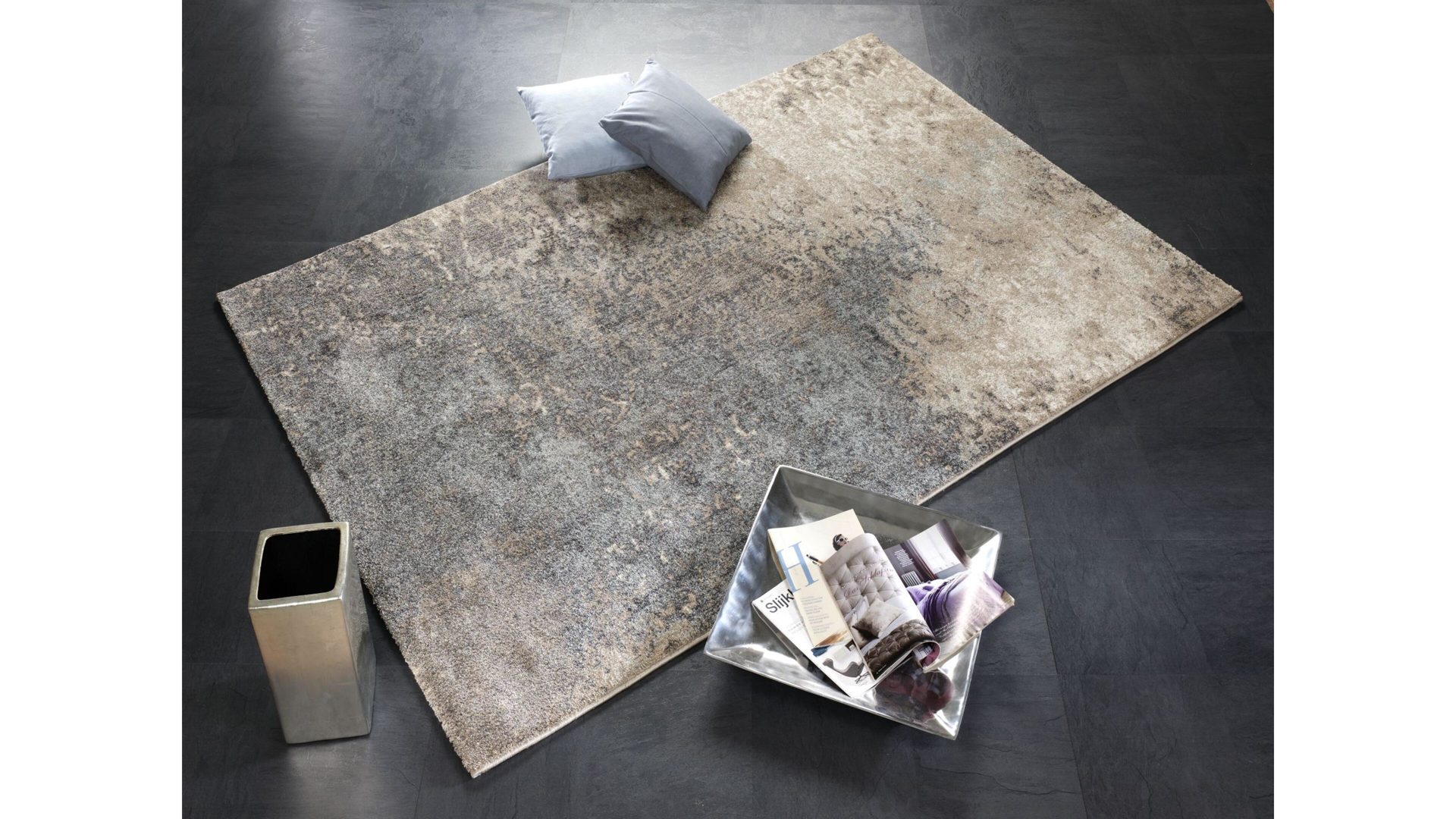 Webteppich Oci aus Kunstfaser in Türkis Designerteppich Butterfly Admiral für Ihre Wohnaccessoires türkis & naturfarben gemusterte Kunstfaser – ca. 160 x 230 cm