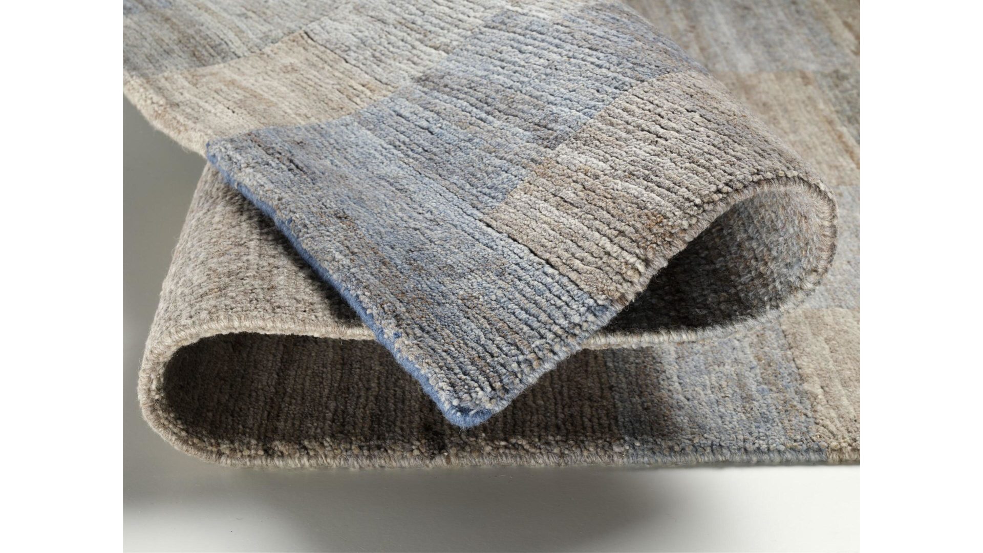 Nepalteppich Oci aus Naturfaser in Blau Nepalteppich Elegant New Lima für Ihre Wohnaccessoires silber-graue Schurwolle – ca. 140 x 200 cm