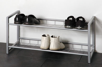 Schuhregal Haku aus Metall in Metallfarben Schuhregal, ein vielseitig kombinierbares Garderobenmöbel alufarbenes Metall - für ca. 8 Paar Schuhe