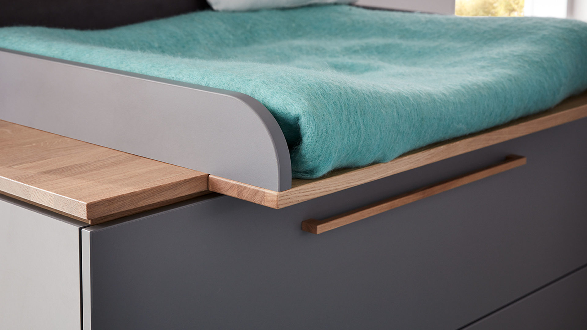 Wickelkommode Paidi aus Holz in Grau PAIDI Babyzimmer Sten – Wickelkommode Eiche & Schiefergrau – zwei Schubladen