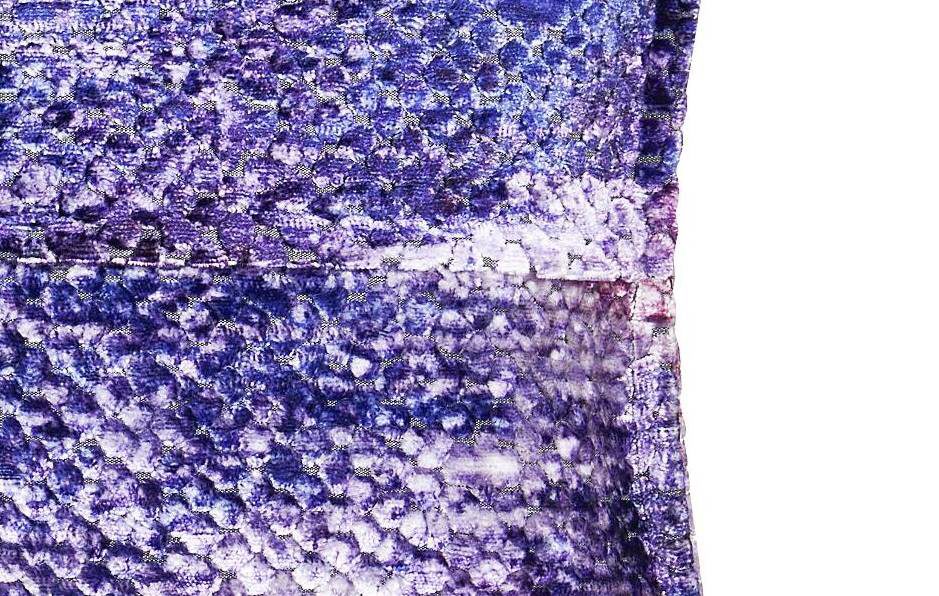 Kissenbezug /-hülle Done.® aus Stoff in Lila done.® Kissenhülle Cushion Glam Colour lila gemusterter Samt – ca. 40 x 60 cm