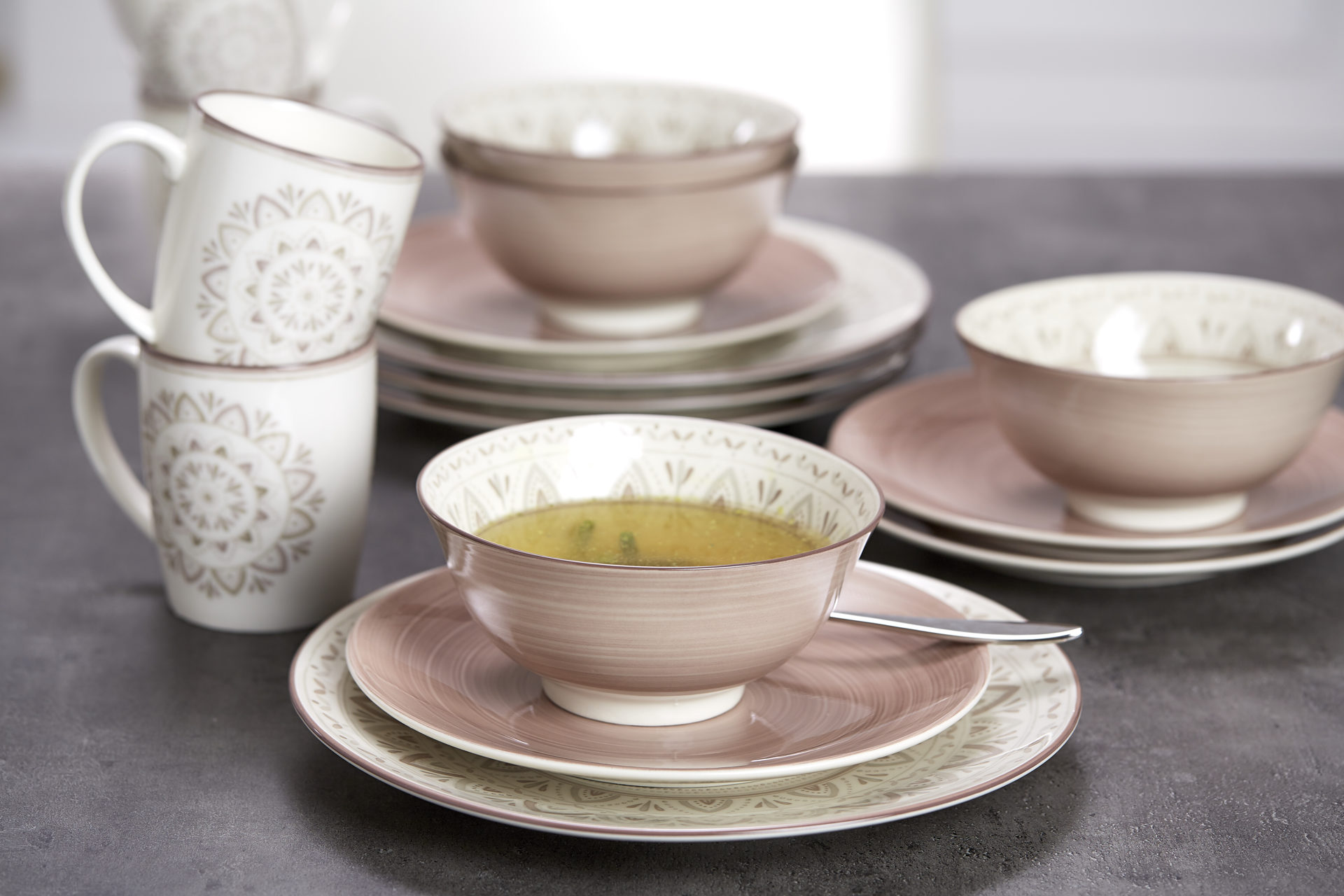 Tafelservice Ritzenhoff & breker aus Porzellan in Braun Ritzenhoff & Breker Kombiservice Valencia braunes Porzellan - 16-teilig, Kombigeschirr