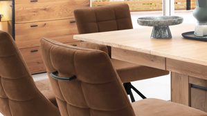 Vierfußstuhl PARTNERRING COLLECTION aus Stoff in Braun PARTNERRING COLLECTION Armlehnstuhl Winston mit Drehfunktion cognacfarbener Vintagelook & schwarzes Metall