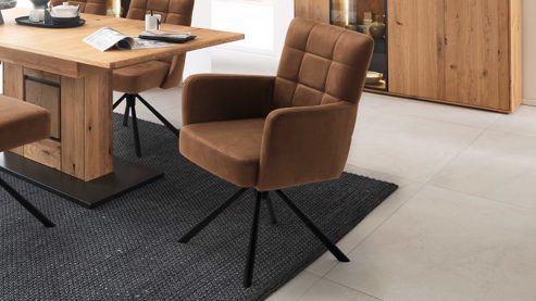 Vierfußstuhl PARTNERRING COLLECTION aus Stoff in Braun PARTNERRING COLLECTION Armlehnstuhl Winston mit Drehfunktion cognacfarbener Vintagelook & schwarzes Metall