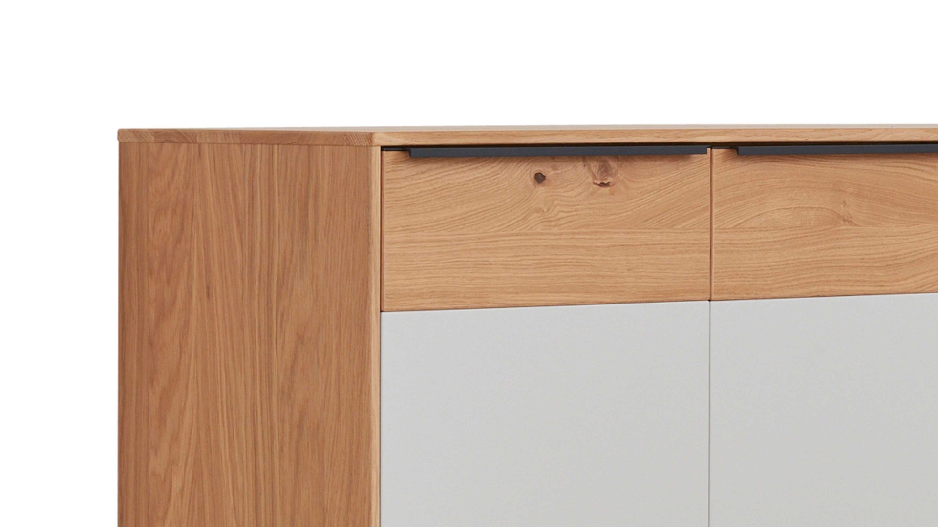 Schuhschrank Interliving aus Holz in Holzfarben Interliving Garderoben Serie 6005 – Schuhschrank 806 Eiche & lichtgrauer Lack – drei Türen