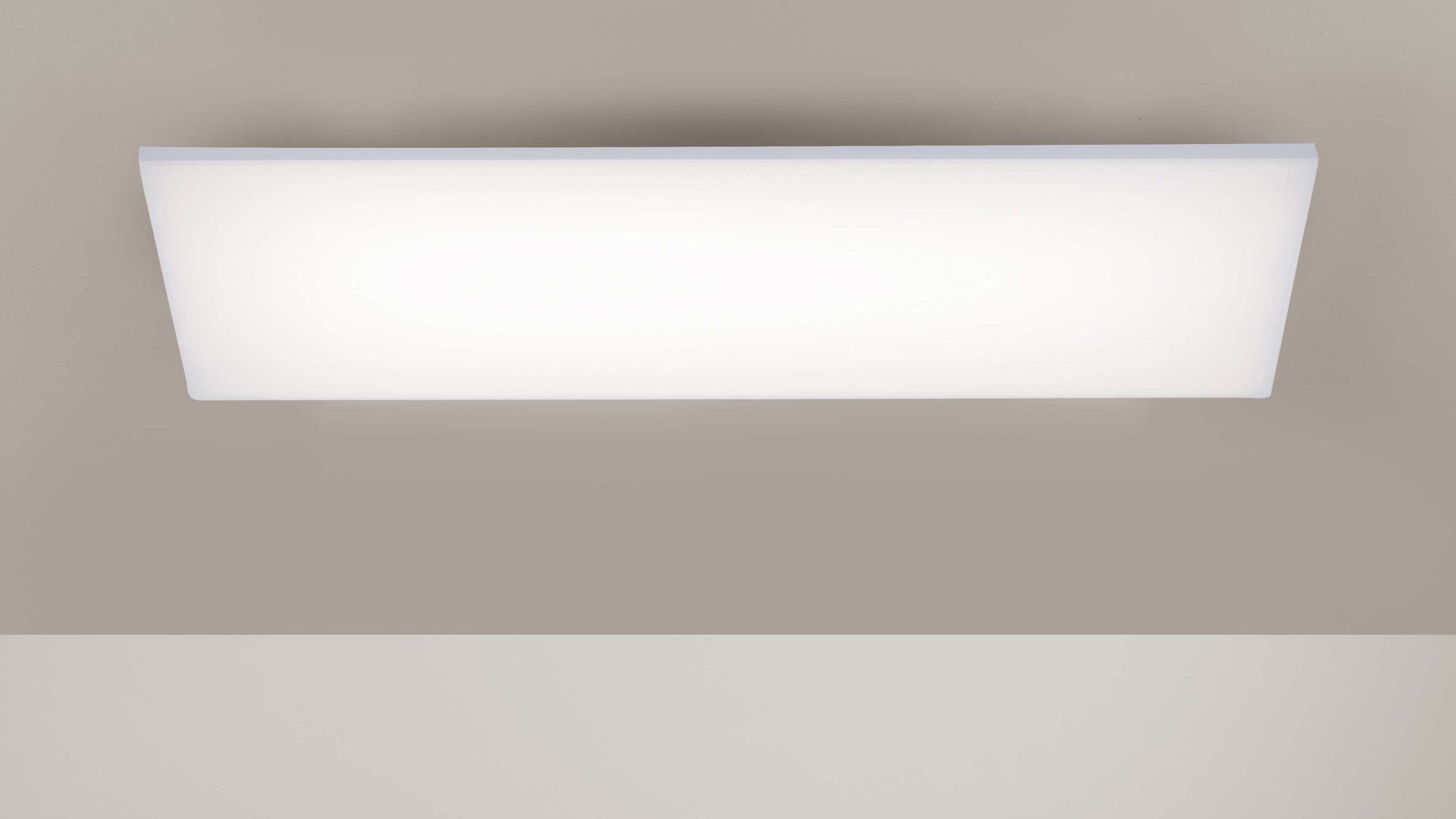 Deckenleuchte Paul neuhaus aus Kunststoff in Weiß Paul Neuhaus Deckenlampe Q®-FRAMELESS mattweißer Kunststoff – Länge ca. 60 cm