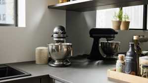 Einbauküche culineo® aus Holz in Dunkelgrau Culineo® Einbauküche C357 mit SIEMENS Einbaugeräten Schiefergrau - Stellfläche ca. 250 x 275 cm