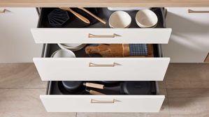 Einbauküche culineo® aus Holz in Holzfarben Culineo® Einbauküche C187 mit Einbaugeräten Eiche Como & Magnolie - Länge ca. 460 cm