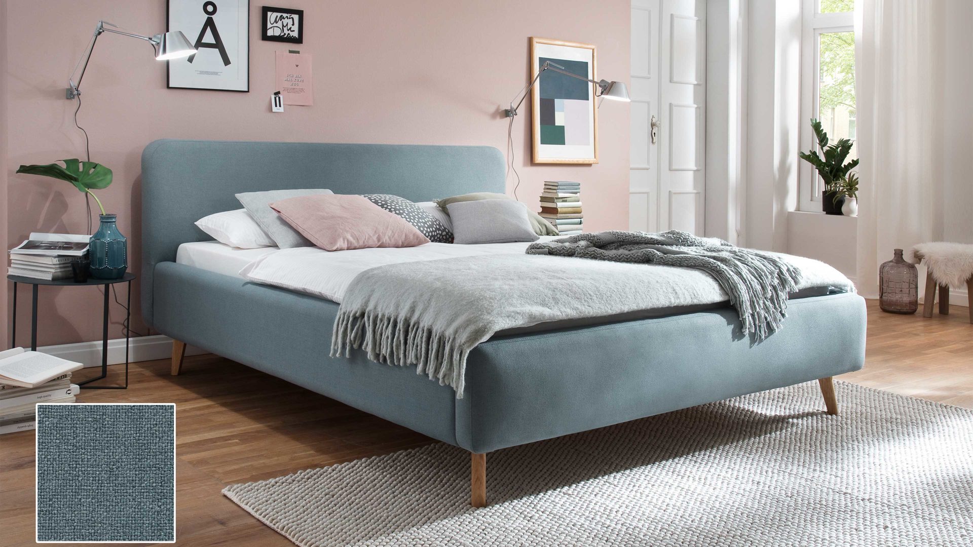 Bettgestell Meise.möbel aus Stoff in Hellblau Polsterbettgestell Mattis eisblaues Flachgewebe Aspen 84 & Holzfüße - Liegefläche ca. 180 x 200 cm