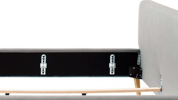 Bettgestell Meise.möbel aus Stoff in Hellgrau Polsterbettgestell Mattis hellgraues Flachgewebe Aspen 92 & Holzfüße - Liegefläche ca. 180 x 200 cm