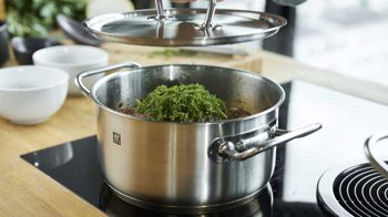 Topf-Set Zwilling® aus Metall in Metallfarben ZWILLING® Topf-Set Twin Classic Edelstahl – fünfteilig