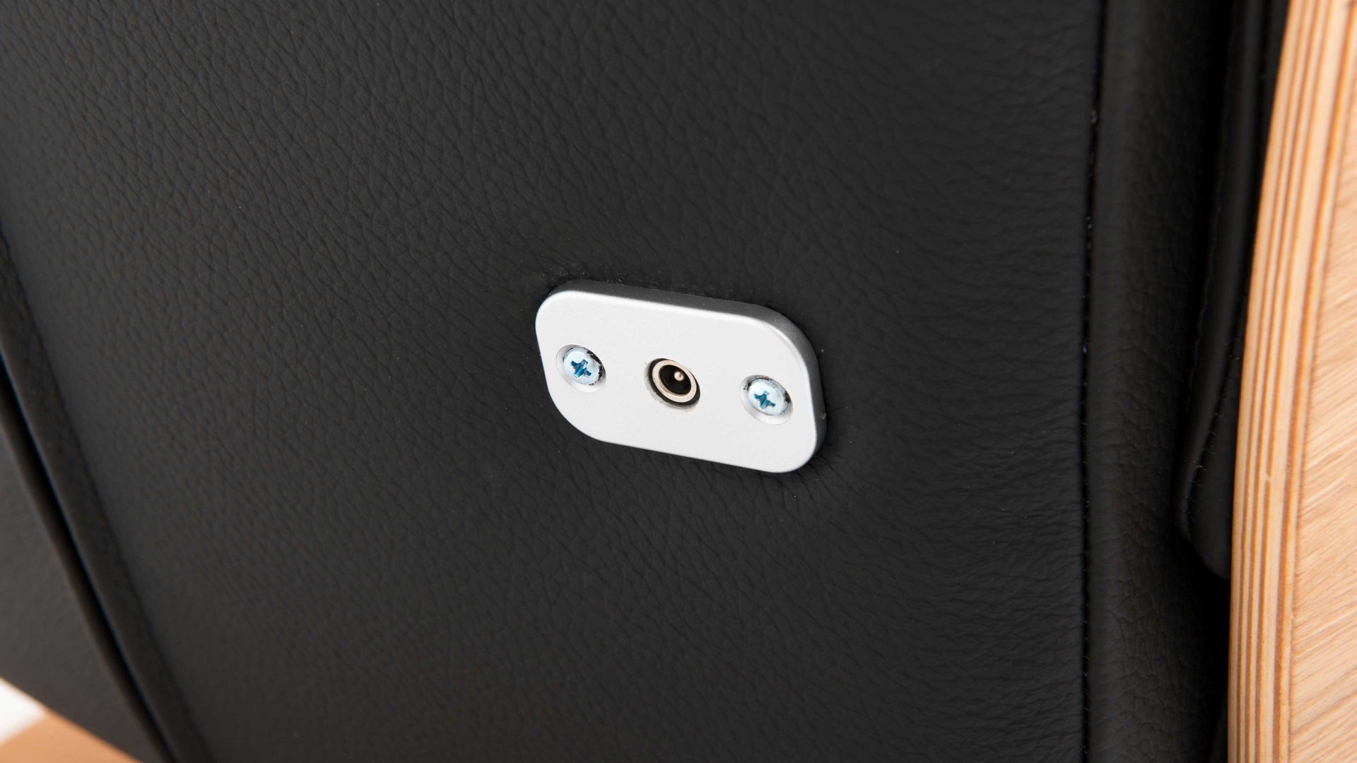 Relaxsessel Hjort knudsen aus Leder in Schwarz Relax-Drehsessel bzw. Ledersessel schwarzes Leder Soledo Split 441 & geölter Eichenholzfuß