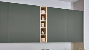Einbauküche Nobilia® aus Holz in Dunkelgrün nobilia® Einbauküche Easytouch mit Ansetztisch und Geräten Mineralgrün & Eiche San Remo – Stellfläche ca. 310 x 290 cm