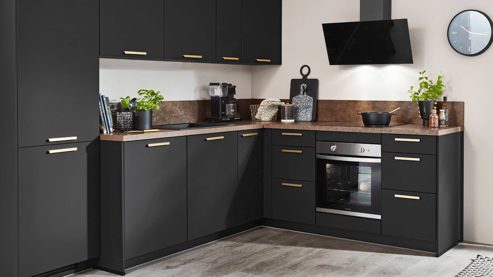 Einbauküche Nobilia® aus Holz in Schwarz nobilia® Einbauküche Easytouch mit privileg E-Geräte, z. B. Kühlschrank Grafitschwarz & Metal Oxid – Stellfläche ca. 277 x 217 cm
