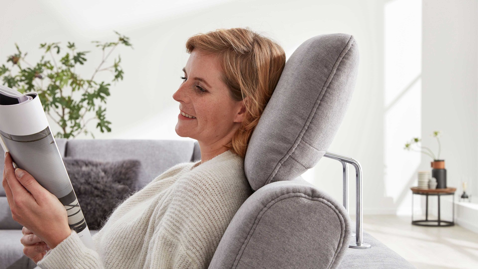 Kopfstütze Interliving aus Stoff in Grau Interliving Sofa Serie 4305 – Comfort-Kopfstütze CKS silberfarbene Chenille Miro