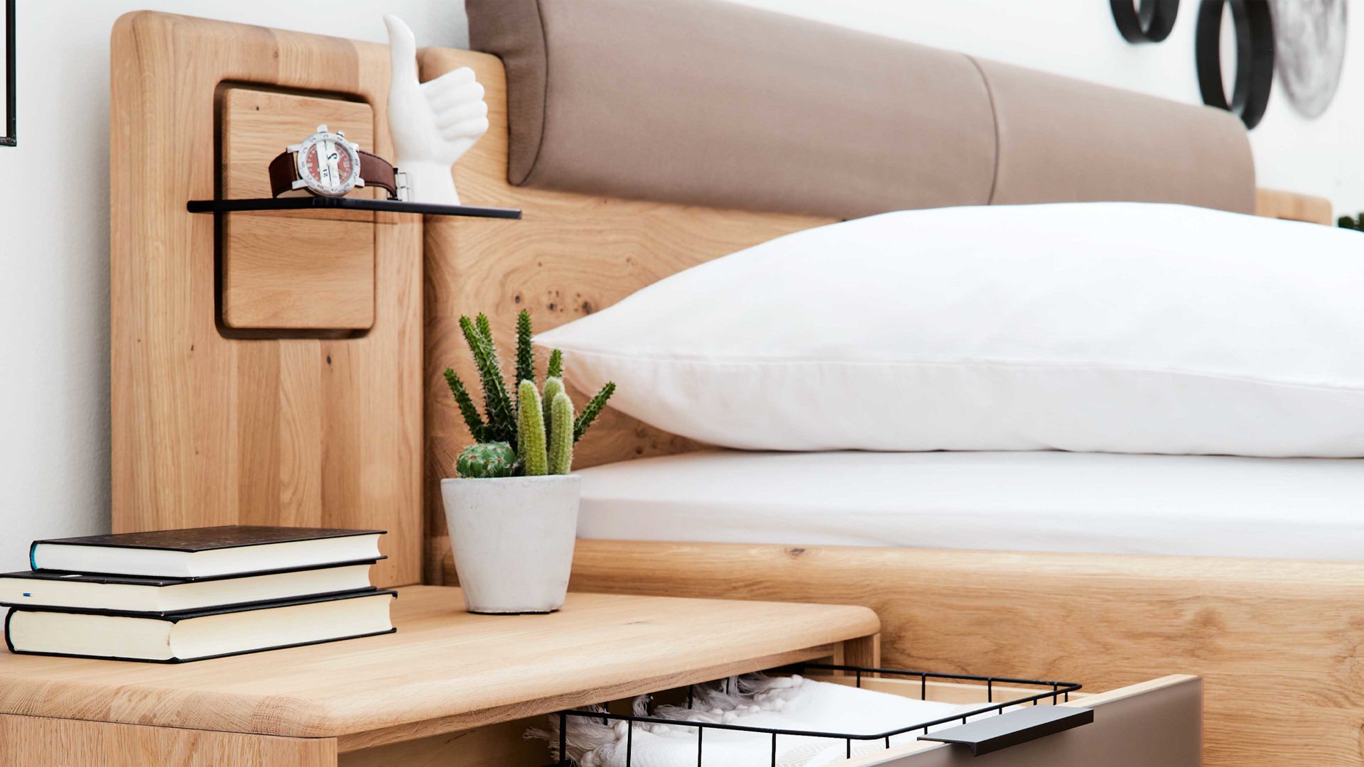 Paneel Interliving aus Holz in Holzfarben Interliving Schlafzimmer Serie 1015 – Paneel-Set Wildeiche & Colorglas – zweiteilig