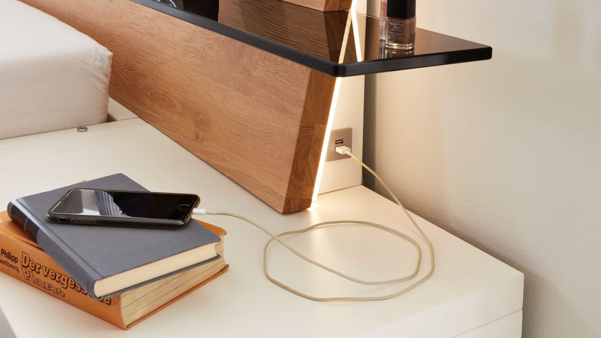 Funktion Interliving aus Metall in Metallfarben Interliving Schlafzimmer Serie 1019 – USB-Doppelstecker-Set Funktions-Mehrpreis