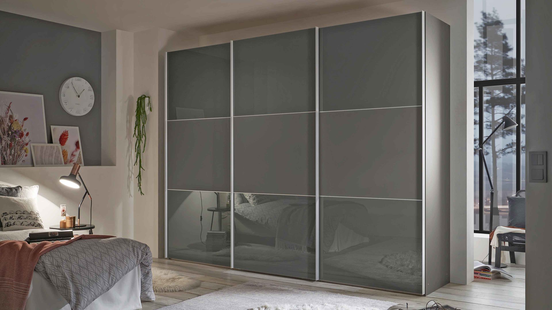 Kleiderschrank Staud aus Glas in Dunkelgrau STAUD Schwebetürenschrank Ancona Vulkan & Aluminium - drei Türen, Breite ca. 280 cm