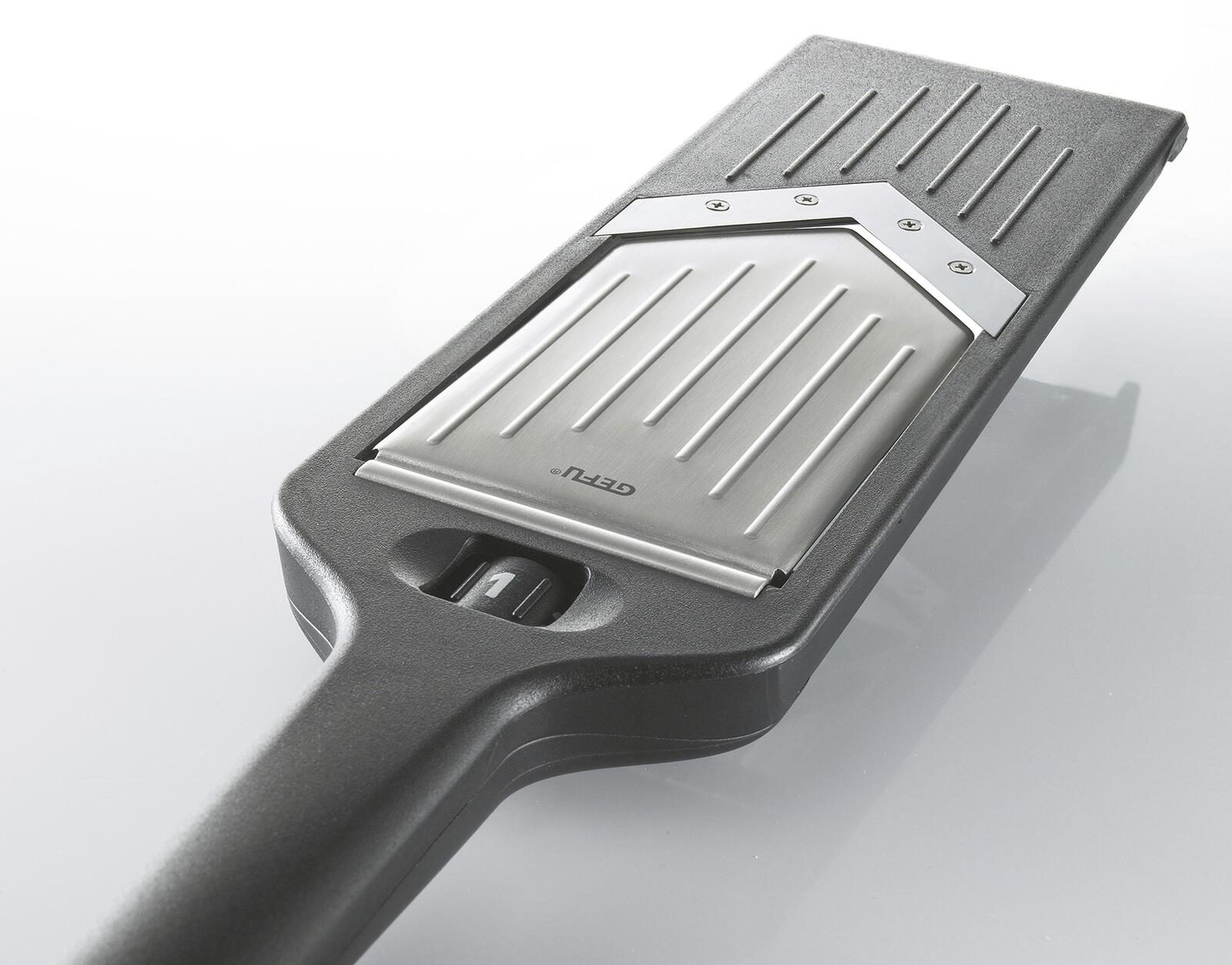 Küchenhelfer Gefu aus Kunststoff in Schwarz GEFU V-Hobel Edelstahl, japanischer Klingenstahl & Kunststoff