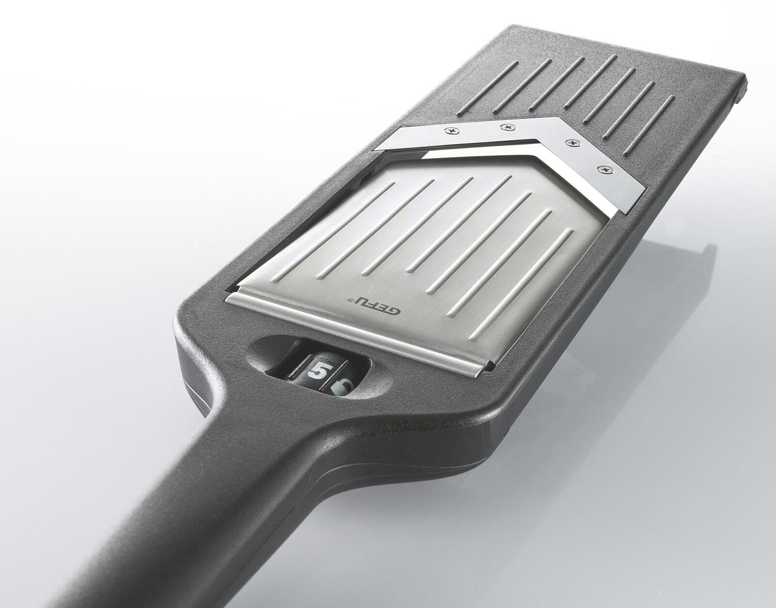 Küchenhelfer Gefu aus Kunststoff in Schwarz GEFU V-Hobel Edelstahl, japanischer Klingenstahl & Kunststoff