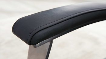 Relaxsessel Interliving aus Leder in Anthrazit Interliving Sessel Serie 4541 – Relaxsessel motorisch - anthrazitfarbenes LongLife-Leder Credo & Tellerfuß V6