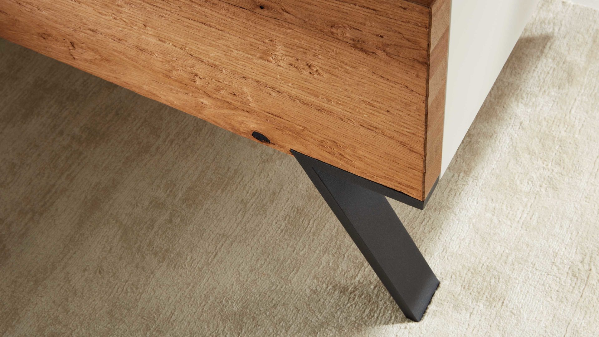 Bettgestell Interliving aus Holz in Weiß Interliving Schlafzimmer Serie 1025 – Bettgestell Liegefläche ca. 180 x 200 cm - Weiß & Balkeneiche gehackt