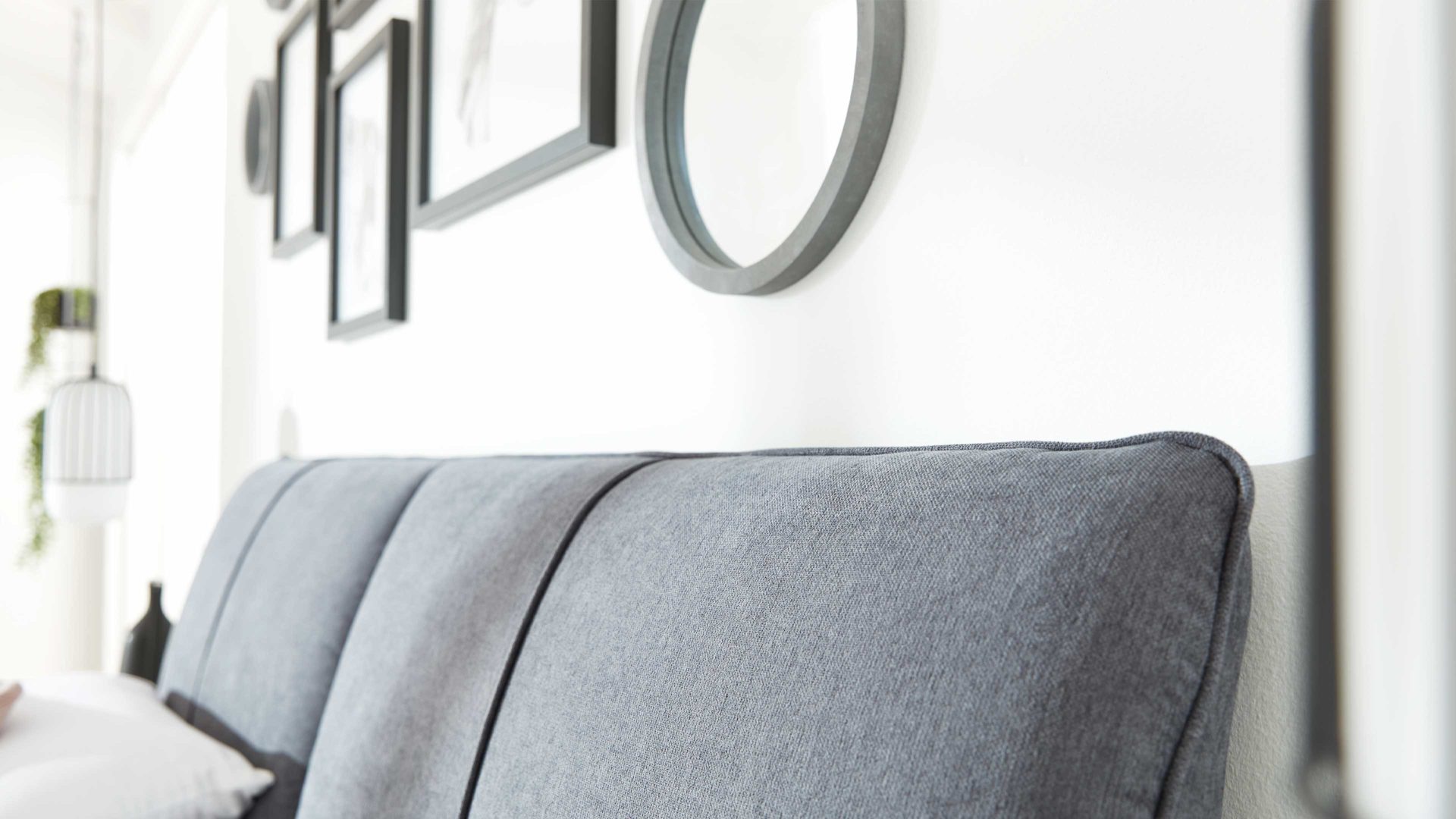 Polsterbett Interliving aus Stoff in Grau Interliving Bettsystem Serie 1414 - Polsterbett Variante 3 elefantgrauer Stoffbezug ENF 29 - Liegefläche ca. 180 x 200 cm