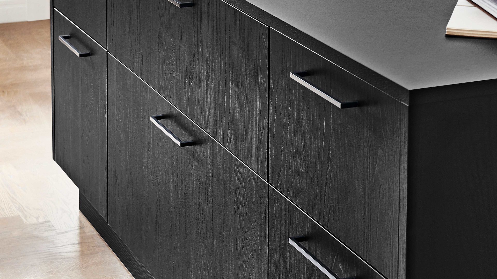 Einbauküche Nolte® küchen aus Holz in Schwarz nolte® Einbauküche Manhattan mit Miele-Einbaugeräten Nero – zweizeilig