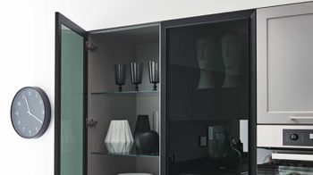 Einbauküche Nolte® küchen aus Holz in Hellgrau nolte® Einbauküche Focus mit Miele-Einbaugeräten Platingrau – dreizeilig