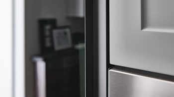 Einbauküche Nolte® küchen aus Holz in Hellgrau nolte® Einbauküche Focus mit Miele-Einbaugeräten Platingrau – dreizeilig