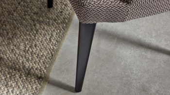 Polsterstuhl Interliving aus Stoff in Grau Interliving Esszimmer Serie 5110 - Armlehnstuhl CO412 silberfarbener Bezug Calvin & ebenholzfarbene Holzfüße