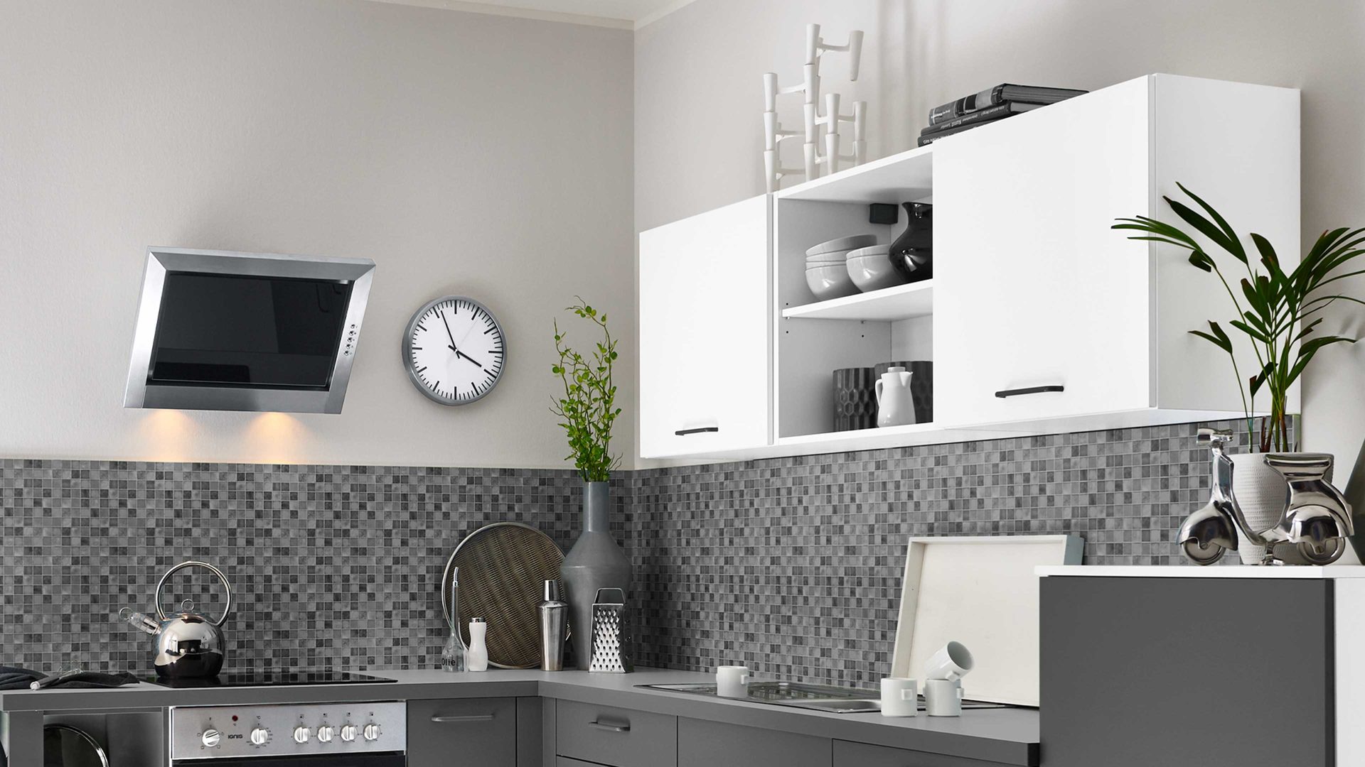 Einbauküche Pino aus Holz in Dunkelgrau pino Einbauküche inklusive Einbaugeräte Grafit & Weiß - Stellfläche ca. 193 x 305 cm